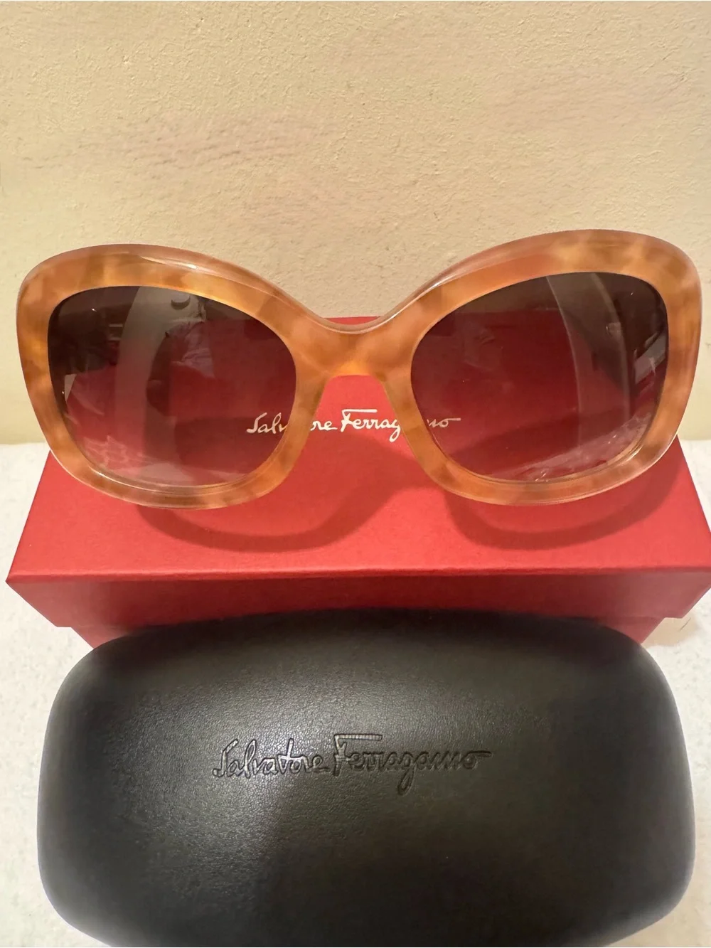 NWT Salvatore Ferragamo SF728S Rose Marble Sunglasses Full Set Made in Italy